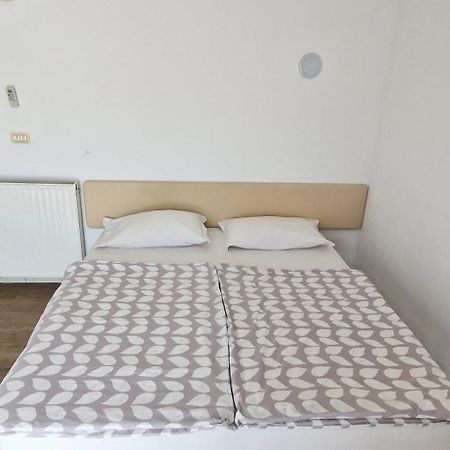 Daisy Apartment Ajdovscina Luaran gambar